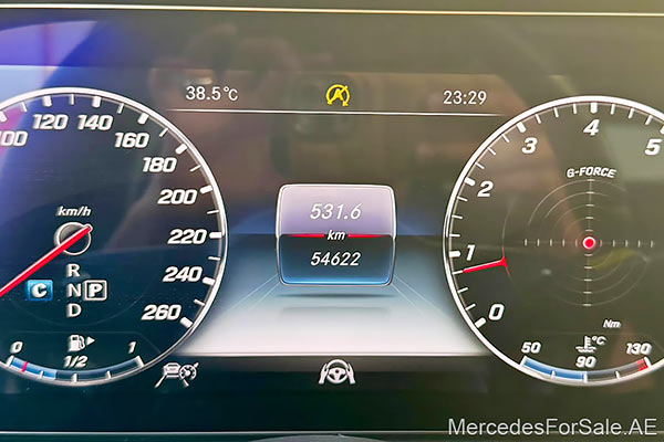 سيارة مرسيدس s450 لونها أسود
