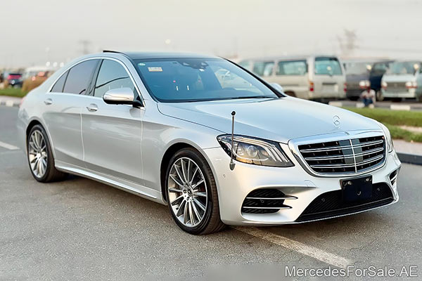 سيارة مرسيدس s450 لونها فضي