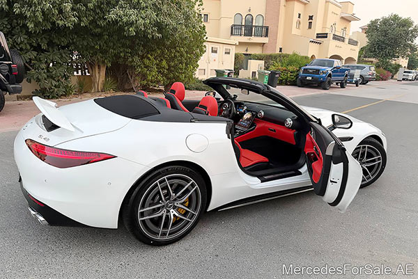 white 2023 Mercedes sl43 photo 3