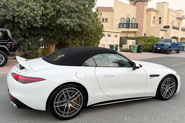 white 2023 Mercedes sl43 photo 4